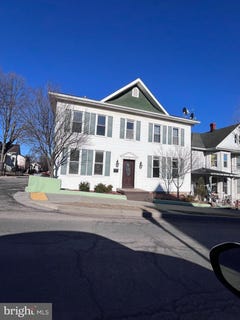 /international/us/61-w-main-street-frostburg-md-110106072658/