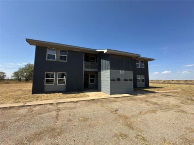 /international/us/100-pecos-place-plainview-tx-110109527087/