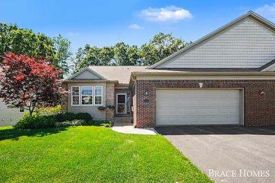 /international/us/2902-woodridge-circle-ne-grand-rapids-mi-110108804817/