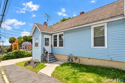 /international/us/113-bunker-hill-avenue-waterbury-ct-110120121633/