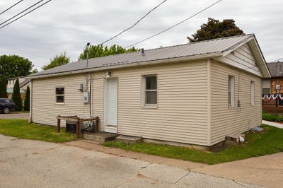 /international/us/109-w-pine-street-prairie-du-chien-wi-110108257683/