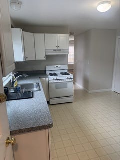 /international/us/44-spring-malden-ma-110108813641/