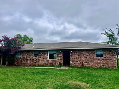 /international/us/5193-county-road-15100-blossom-tx-110100872750/