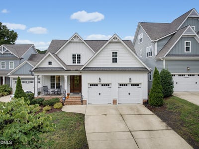 /international/us/122-w-circle-drive-cary-nc-110120414996/