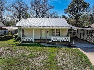 /international/us/226-thornton-street-gonzales-tx-110108074712/
