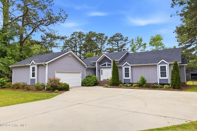 /international/us/104-inlet-drive-elizabeth-city-nc-110107878302/
