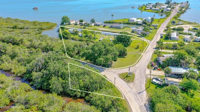 /international/us/416-e-halifax-avenue-oak-hill-fl-110077652308/