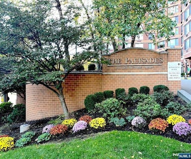 /international/us/100-old-palisade-road-fort-lee-nj-110108269825/