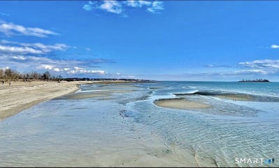 /international/us/14-chetwood-street-milford-ct-110107573540/