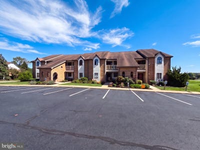 /international/us/47-black-oak-drive-lancaster-pa-110110273524/