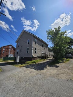 /international/us/74-76-court-street-bangor-me-110101259256/