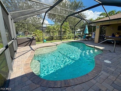 /international/us/1817-nw-3rd-place-cape-coral-fl-110110367105/