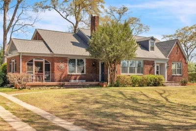 /international/us/161-e-victoria-road-spartanburg-sc-110106724270/