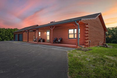 /international/us/3825-w-6-1-2-mile-rd-caledonia-wi-110101544028/