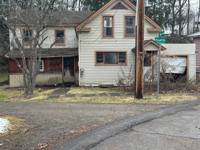 /international/us/8-fayette-oxford-ny-110106800973/