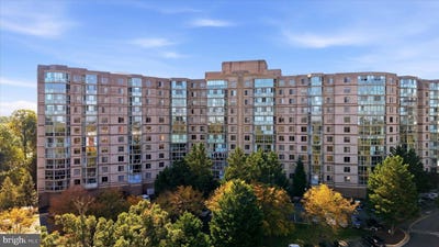 /international/us/19385-cypress-ridge-terrace-leesburg-va-110120579050/