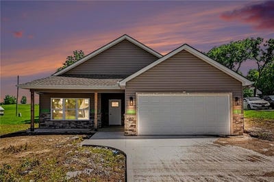 /international/us/1007-moore-drive-plattsburg-mo-110108540878/