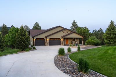 /international/us/1335-e-woodland-drive-spearfish-sd-110100118583/
