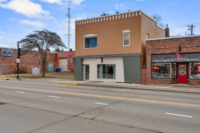 /international/us/315-s-main-st-viroqua-wi-110107830004/