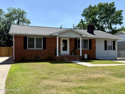 /international/us/215-n-edgewood-avenue-williamston-nc-110108234729/