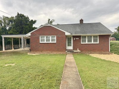 /international/us/28-garden-drive-ridgeway-va-110110308000/