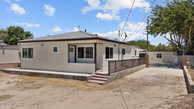 /international/us/35114-e-82nd-street-littlerock-ca-110100595952/