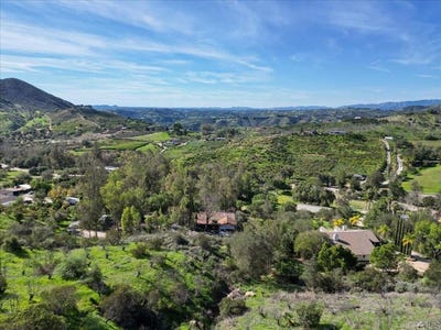 /international/us/823-rice-canyon-rd-fallbrook-ca-110107719968/