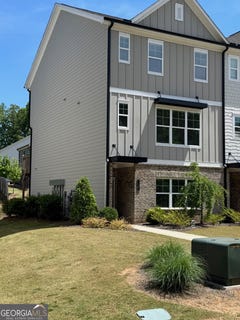 /international/us/1204-ainsworth-alley-sugar-hill-ga-110107457521/
