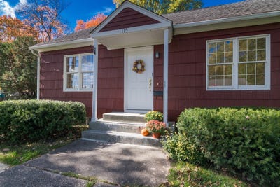 /international/us/115-wolcott-avenue-west-springfield-ma-110120720237/