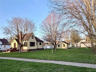 /international/us/718-6th-street-n-saint-james-mn-110106219144/