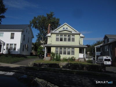 /international/us/225-227-beech-street-holyoke-ma-110105032344/