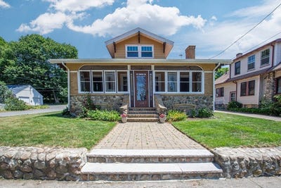 /international/us/228-lynn-st-peabody-ma-110100472040/