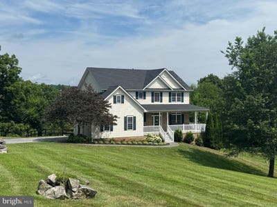 /international/us/200-high-street-middletown-va-110100980797/