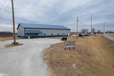 /international/us/2062-653rd-avenue-albia-ia-110105803566/
