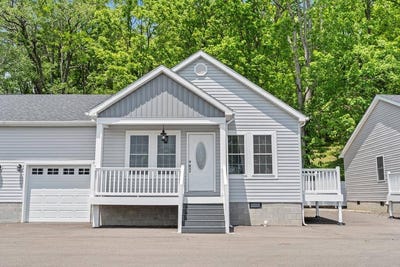 /international/us/196-humboldt-lane-princeton-wv-110106173088/