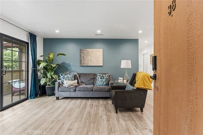 /international/us/10221-oklahoma-avenue-chatsworth-ca-110109155749/