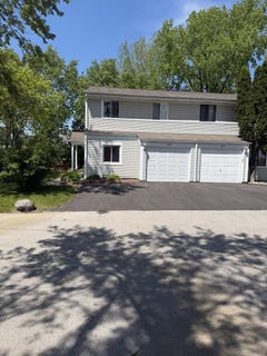 /international/us/606-bridgeport-place-wheeling-il-110108342032/