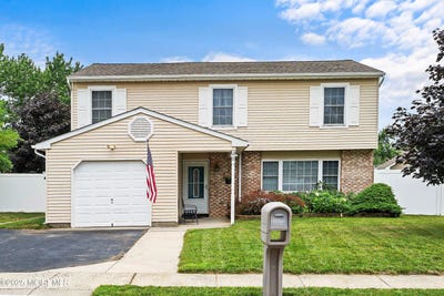/international/us/13-boulder-drive-barnegat-nj-110101068679/