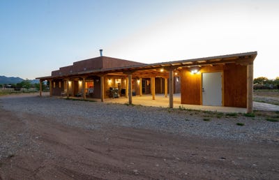 /international/us/3-camino-de-caballo-ranchos-de-taos-nm-110100371615/