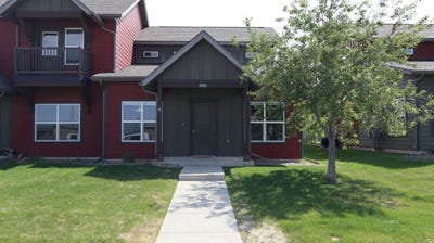 /international/us/2022-d-wyoming-ave-glendive-mt-110100354515/