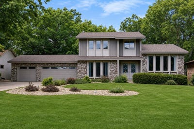 /international/us/3170-12th-street-nw-new-brighton-mn-110108749732/