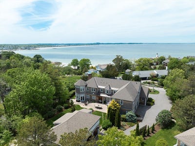 /international/us/77-norwood-heights-gloucester-ma-110108820299/
