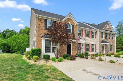 /international/us/5112-weatherby-drive-chester-va-110108813335/