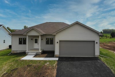 /international/us/8579-blue-river-rockford-il-110101348990/