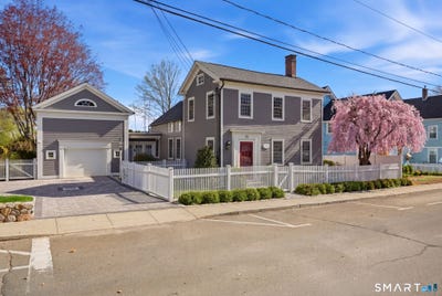 /international/us/25-pratt-street-essex-ct-110108392146/