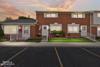 /international/us/32012-williamsburg-street-saint-clair-shores-mi-110120531930/