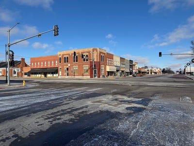 /international/us/701-third-street-phillipsburg-ks-110104537957/