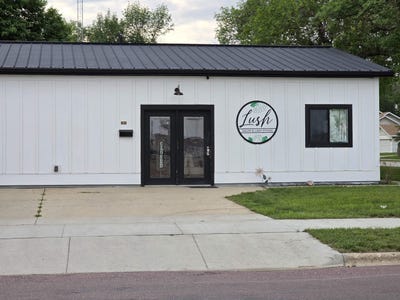 /international/us/1207-p-avenue-milford-ia-110100093626/