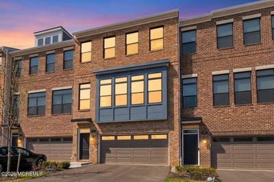 /international/us/6-linder-court-middletown-nj-110106736176/