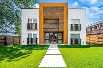 /international/us/1415-bennett-avenue-dallas-tx-110107197692/